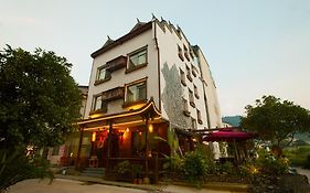 Zhangjiajie Yuandi Xiangxi Theme Holiday Hostel Wulingyuan